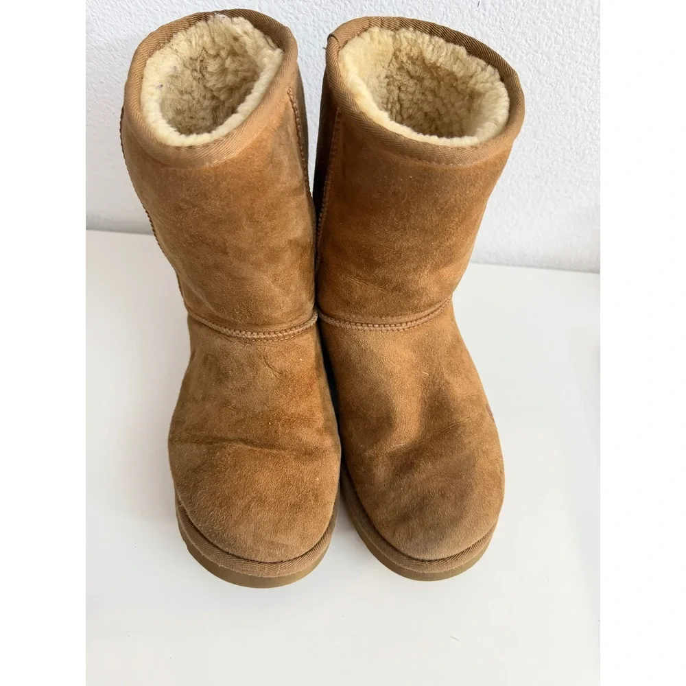 UGG Classic Short II Chestnut Suede Sheepskin Boots 1016223 Womens 9